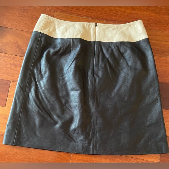Halogen 100% Genuine Buttery Leather Mini Skirt Sz 4 - Picture 4 of 8